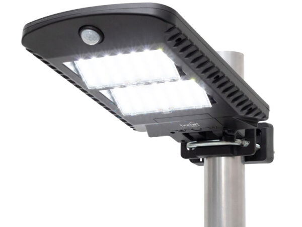 Solarni LED reflektor sa senzorom pokreta