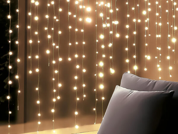 Svetleći niz sa 294 toplo bele LED diode